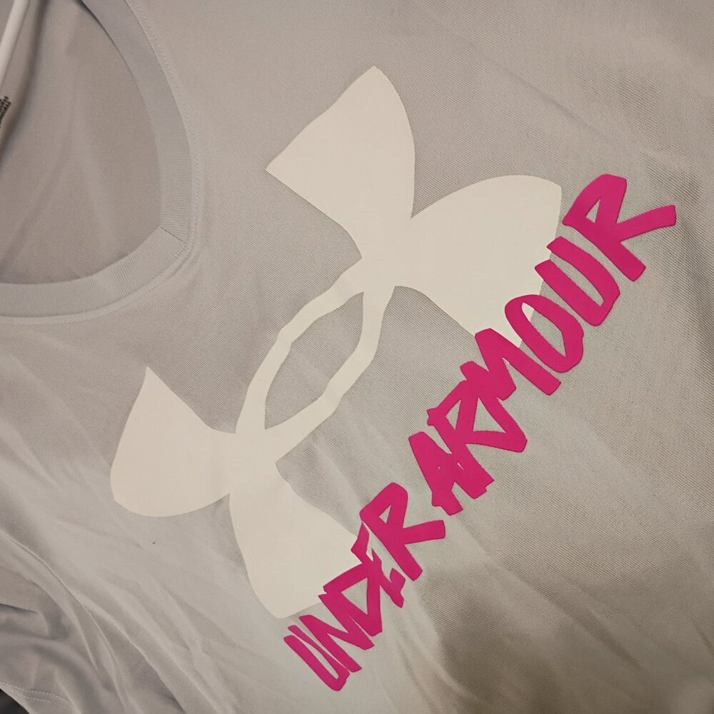 Under Armour v-neck T-shirt - Picture 5 of 5